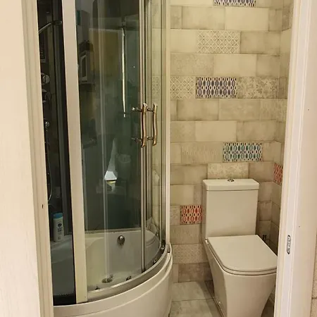 шпитальна 30 *