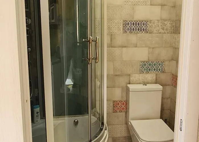 шпитальна 30 *